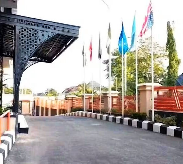 Entrance Passage